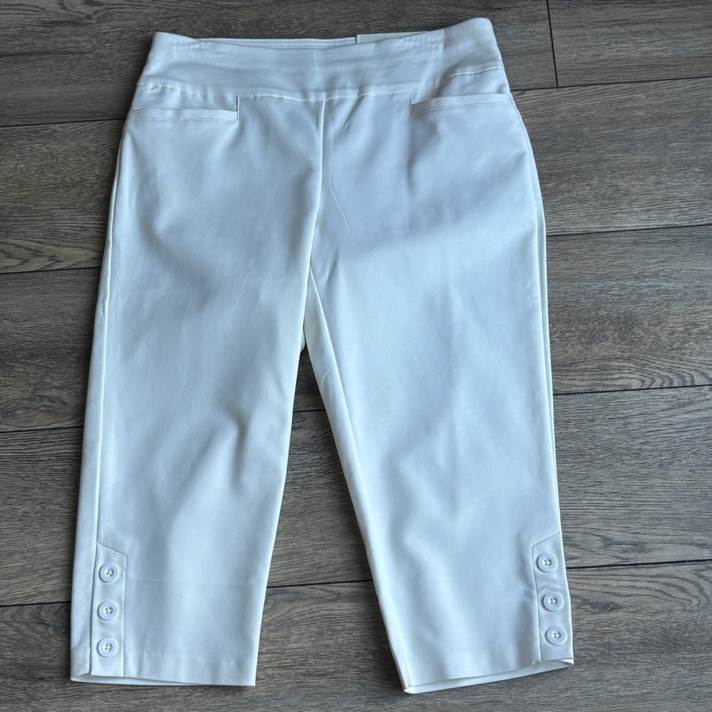 NWT Christopher And Banks Signature Slimming Perfect Pant Crop Ivory Sz 8 PETITE